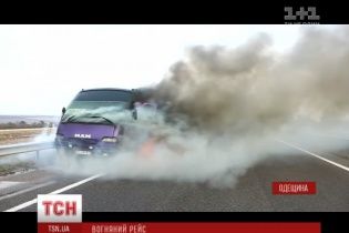 На трасі Київ – Одеса згорів рейсовий автобус