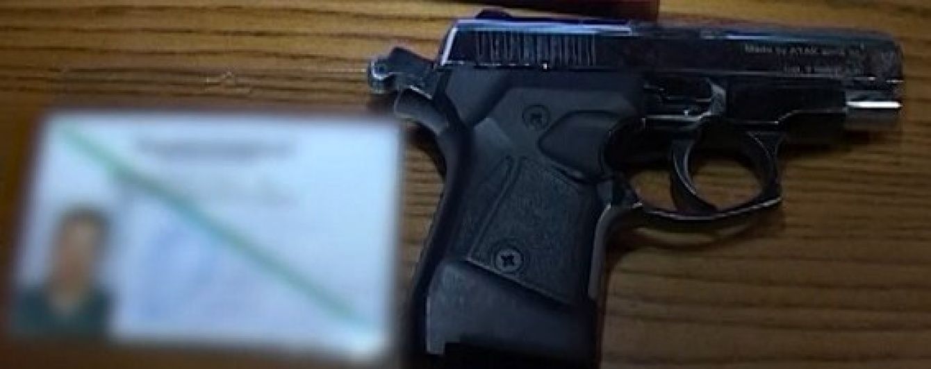 У поліції розповіли подробиці розстрілу поліцейського у метро Києва