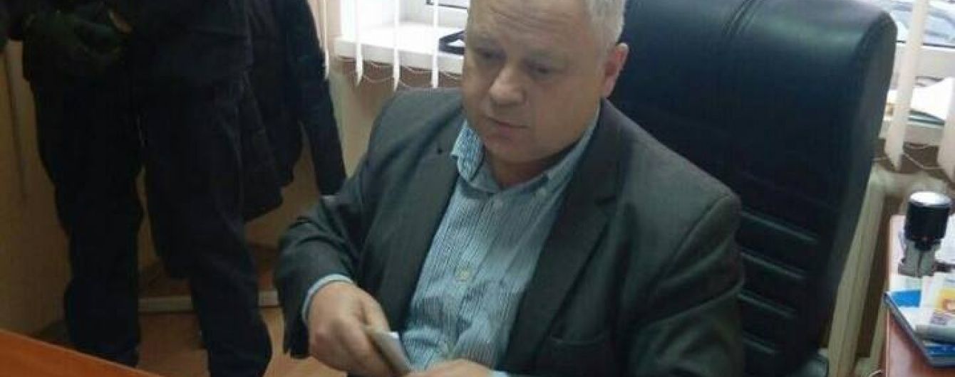 У Луцьку обласного чиновника затримали за хабарі від селян