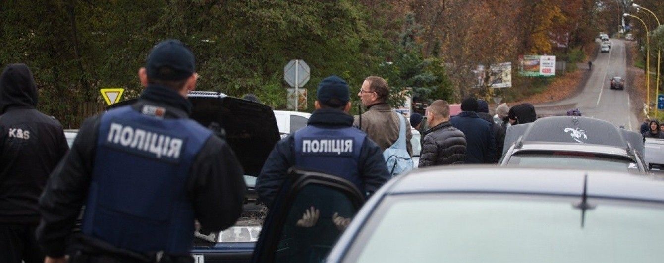 Протест триває: автомобілісти і далі блокують дороги на кордоні з Румунією та Словаччиною