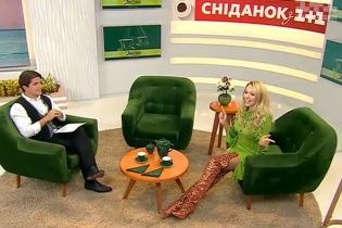 Сексуальна Оля Полякова у золотистих ботфортах та короткій сукні розповіла про своє супершоу