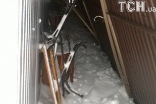 У Тернополі через снігопад обвалився дах ресторану