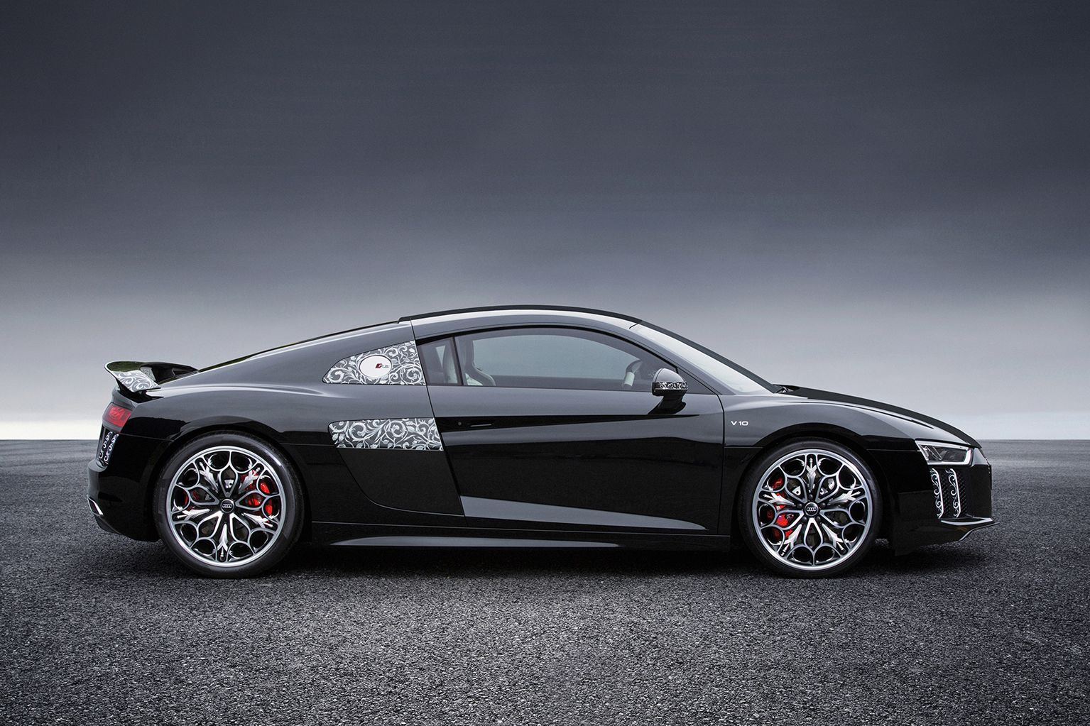 Ауди спорткар r8