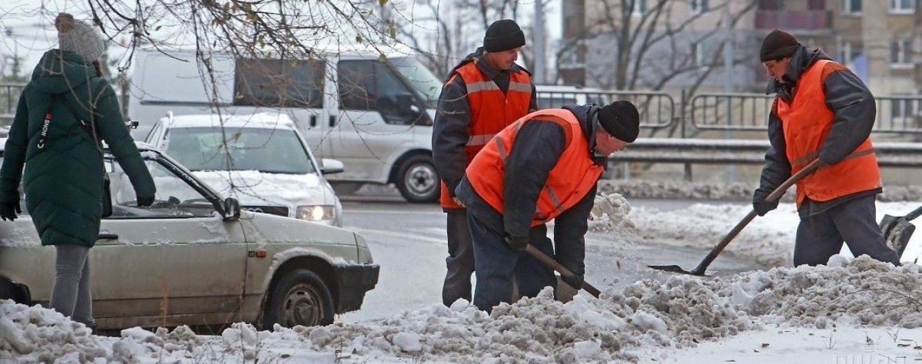Замети і ожеледь спонукали львів'ян до флешмобу з перевезення попутників