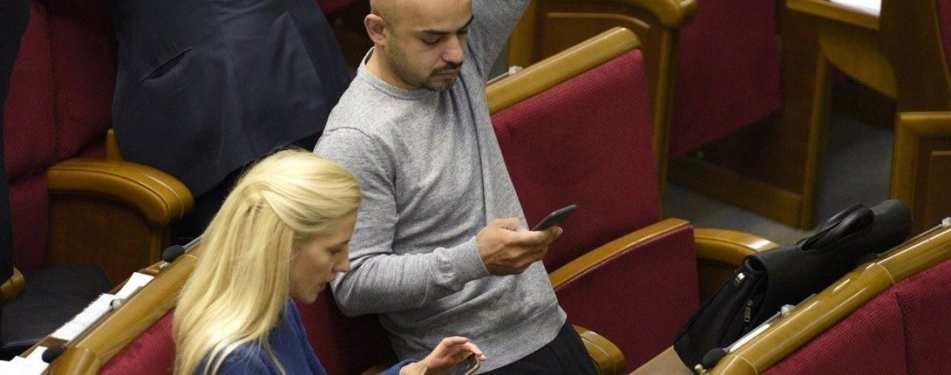 "БПП" виключила з міжнародних делегацій Заліщук і Наєма. Нардепи звинувачують Кононенка