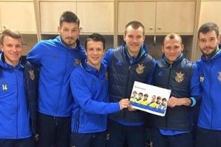 Битви на приставці, старпери та Перший після бога : що постять гравці збірної України у соцмережі