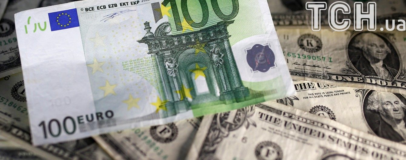 Евро укрепился после победы Макрона на выборах президента Франции