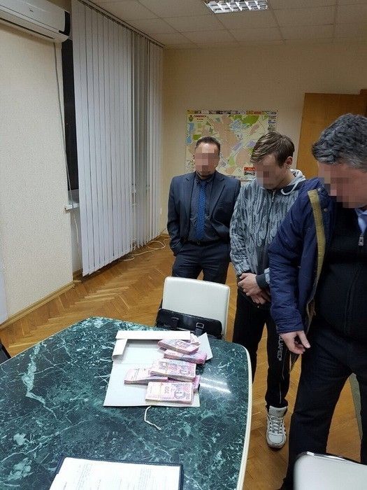 Заступник мера Слов’янська "погорів" на багатотисячному хабарі