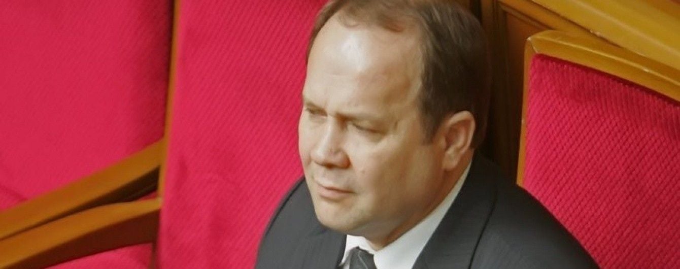 Луценко підписав повідомлення про підозру голові Рахункової палати