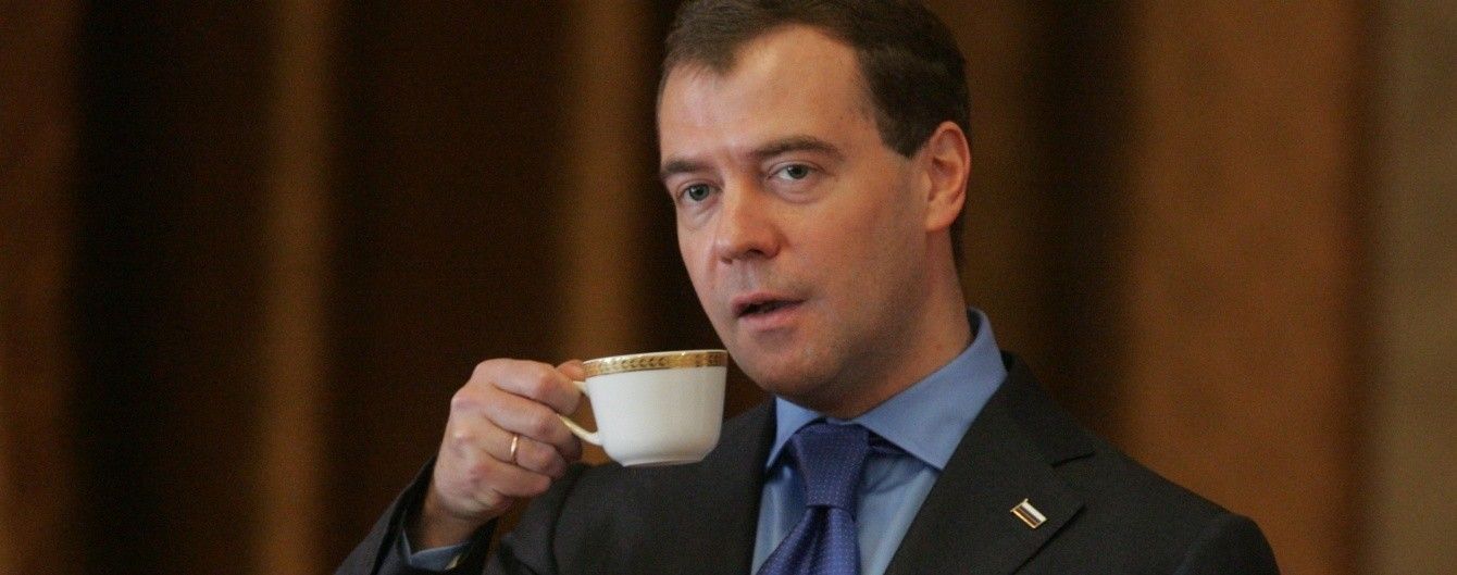Конкурс на найкращі сідниці та реакція на ідею Медведєва перейменувати каву. Тренди Мережі