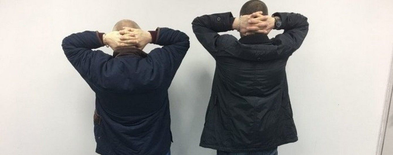 У "Борисполі" схопили торговців людьми, які переправляли жінок за кордон у секс-рабство