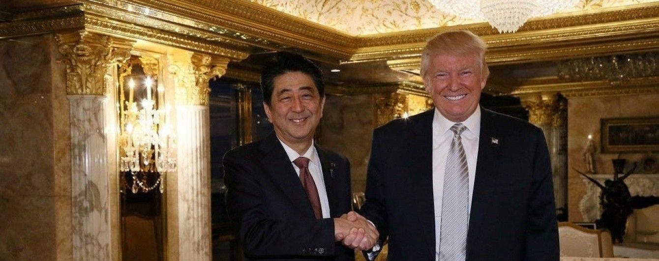 Перша зустріч новообраного президента США. Трамп провів "відверту розмову" з прем'єром Японії