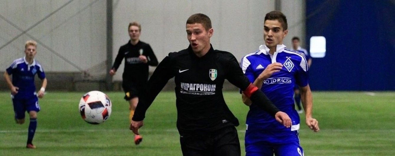 Футболист "Динамо" спас соперника, который проглотил язык во время матча