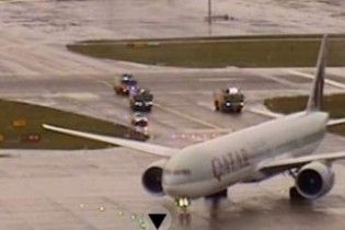 Аварійна посадка: у Цюриху через задимлення приземлився Boeing-777
