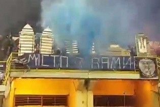 Запальний перфоманс та співи дорогою додому. Як фанати раділи першій перемозі "Дніпра" з літа