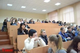 У Миколаєві студенти зірвали показ провокаційного фільму про війну на Донбасі