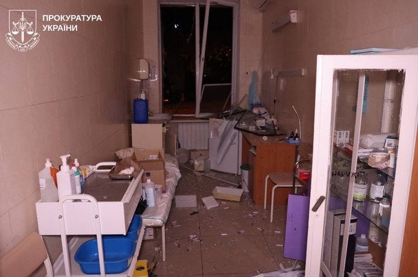 Руйнування в Харкові після російської атаки ввечері 13 жовтня / © Харківська обласна прокуратура