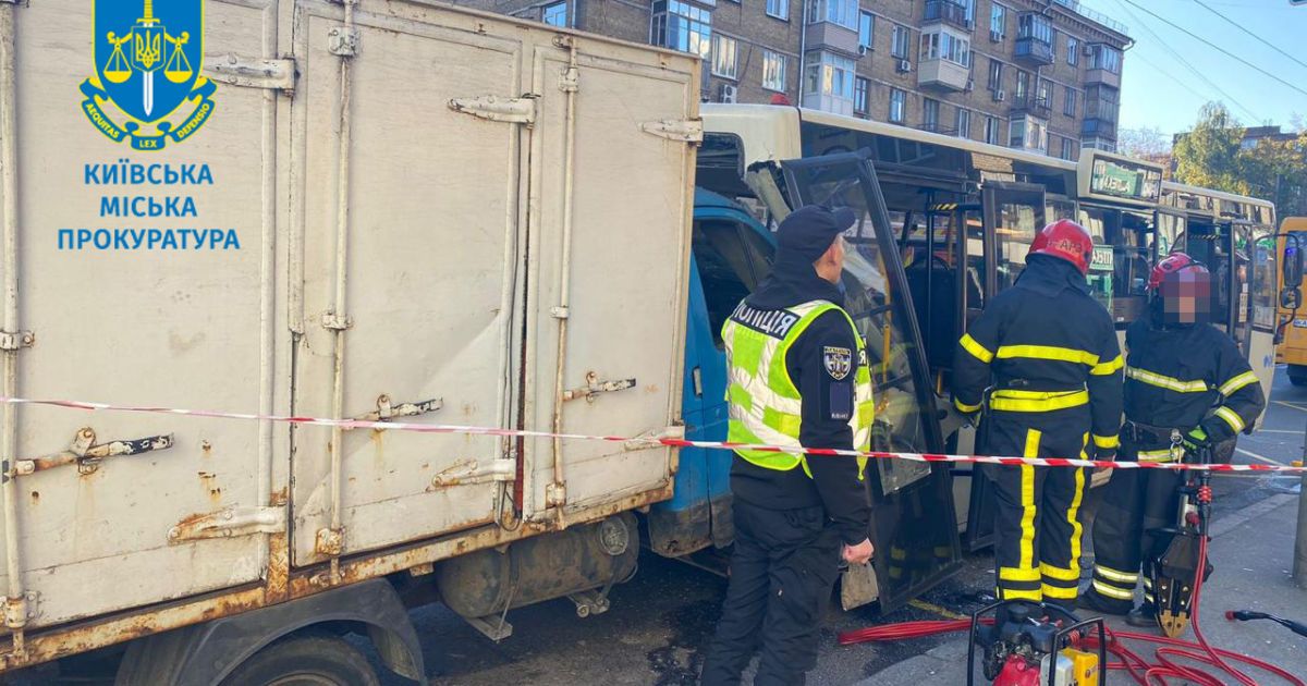 У ДТП в Солом’янському районі загинула 72-річна пасажирка та ще п’ятеро осіб травмовано