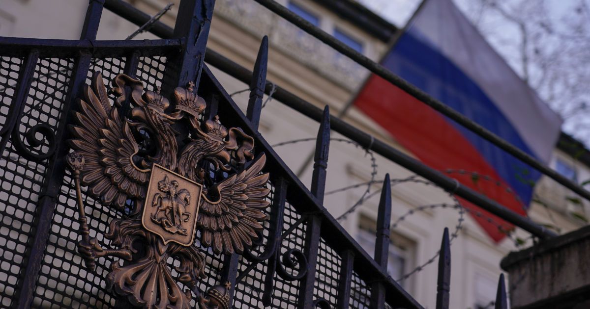 Росія прагне контролювати окуповані території України