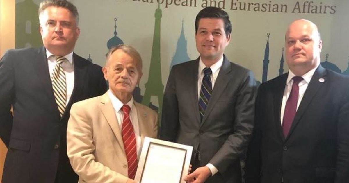 Лідер кримських татар Джемілєв особисто отримав Кримську декларацію США
