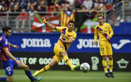 "Барселона" разгромила "Эйбар" и захватила лидерство в чемпионате Испании