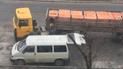 У Львові водій фури з цеглою допоміг вивантажити “наліво” свій вантаж