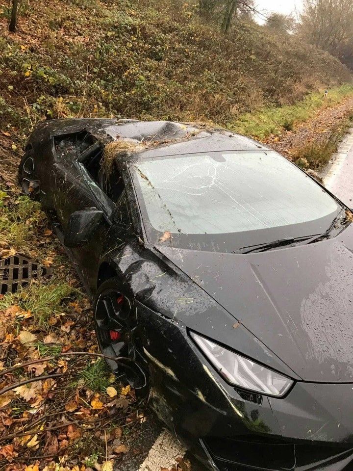 Розбитий автомобіль Шлаппа