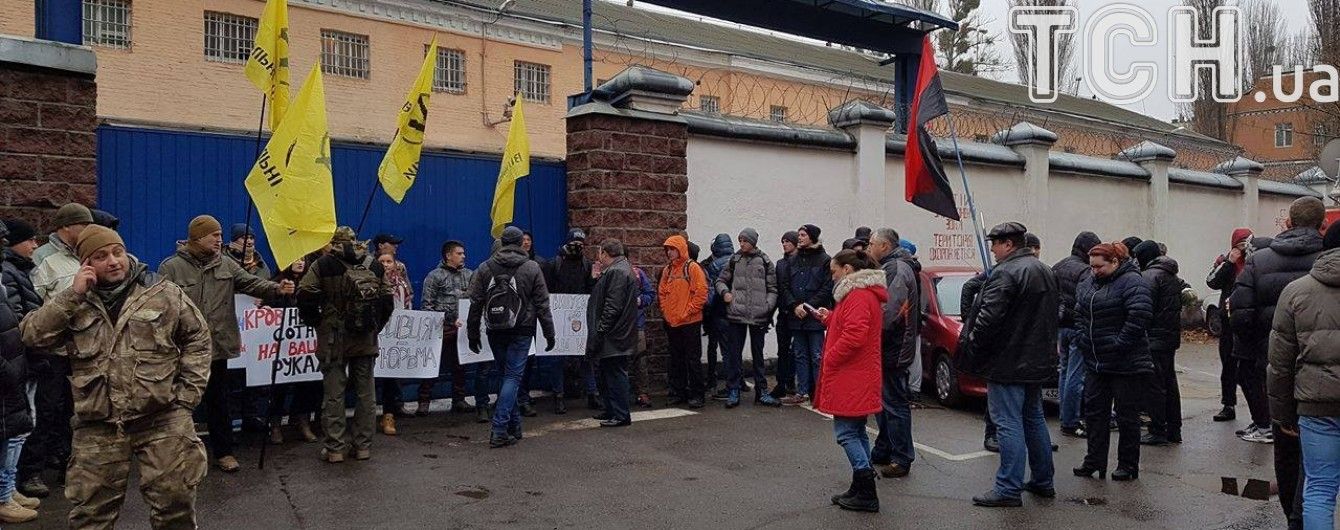 "Правий сектор" дозволить беркутівцям виїхати із СІЗО на допит Януковича