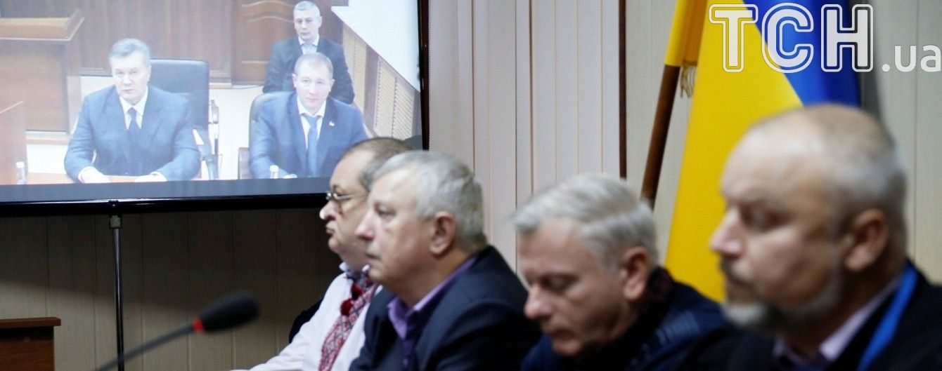 "Я обурений". Янукович прокоментував перенесення допиту