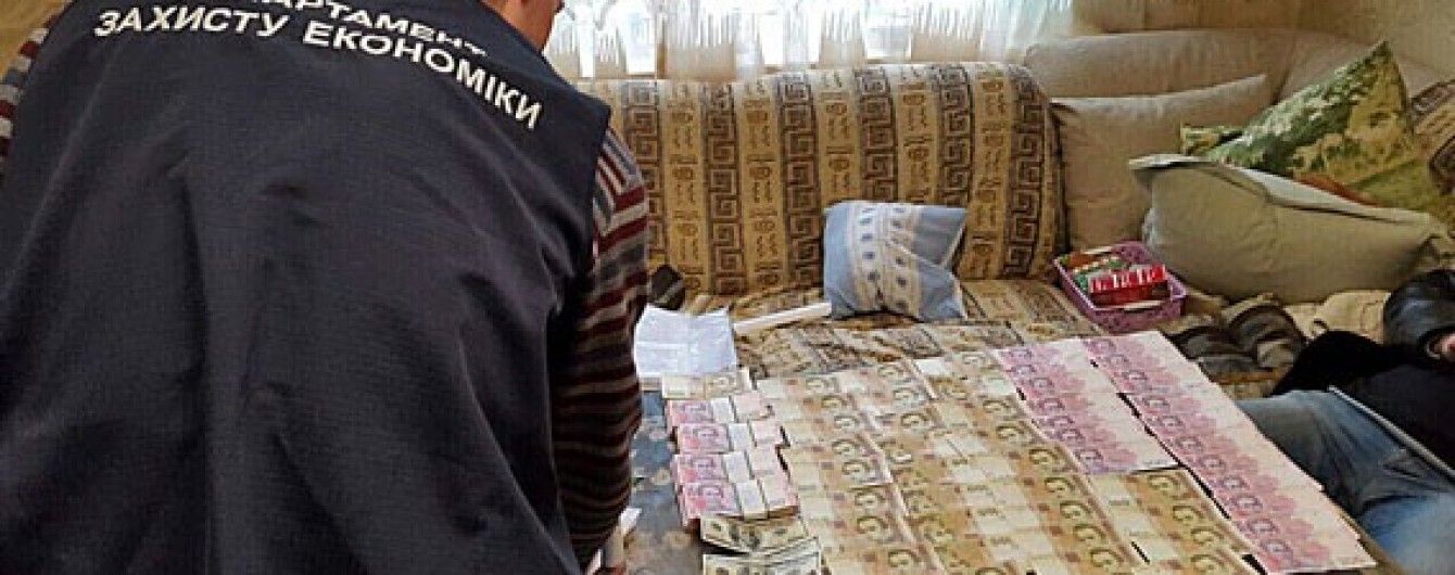 МВС викрило корупційну схему чиновників КМДА, які за 3 роки придбали 28 квартир