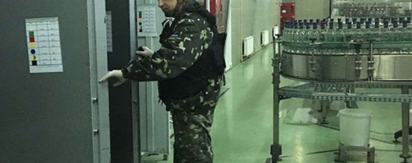 На Вінниччині через загрозу вибуху евакуювали працівників спиртзаводу