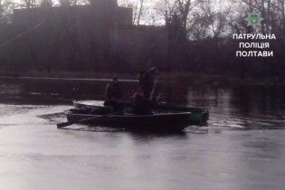 У Полтаві жінка намагалася вкоротити собі віку, стрибнувши з мосту у крижану річку