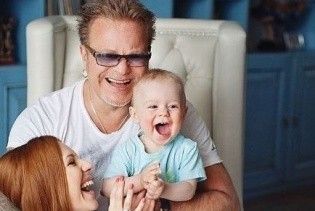 Фотографии и видео с подросшим сыном Преснякова и Подольской растрогали фанатов пары