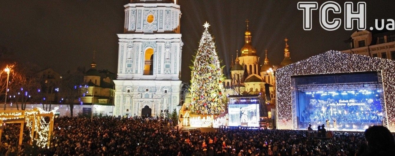 Километры фонарей и авторские украшения. Какой будет главная елка Украины
