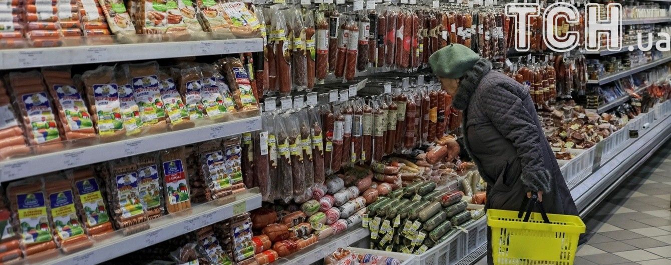 Українці не доїдають фруктів та м'яса, а солодощів – переїдають. Інфографіка