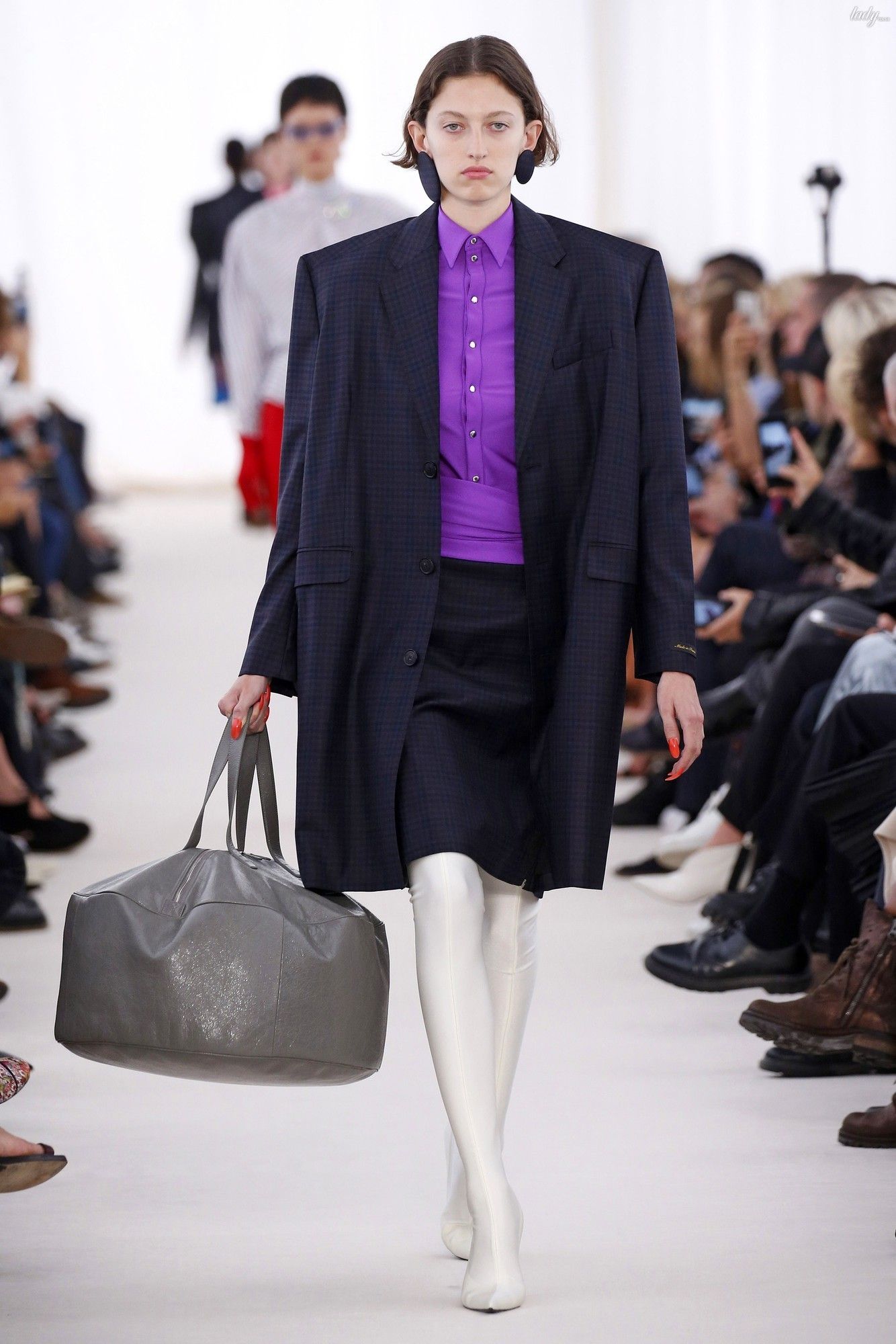 Коллекция Balenciaga прет-а-порте сезона весна-лето 2017_8