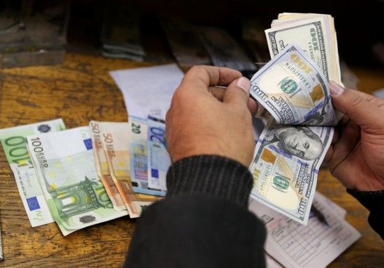 Доллар подорожает, а евро подешевеет. Нацбанк установил курсы валют после выходных