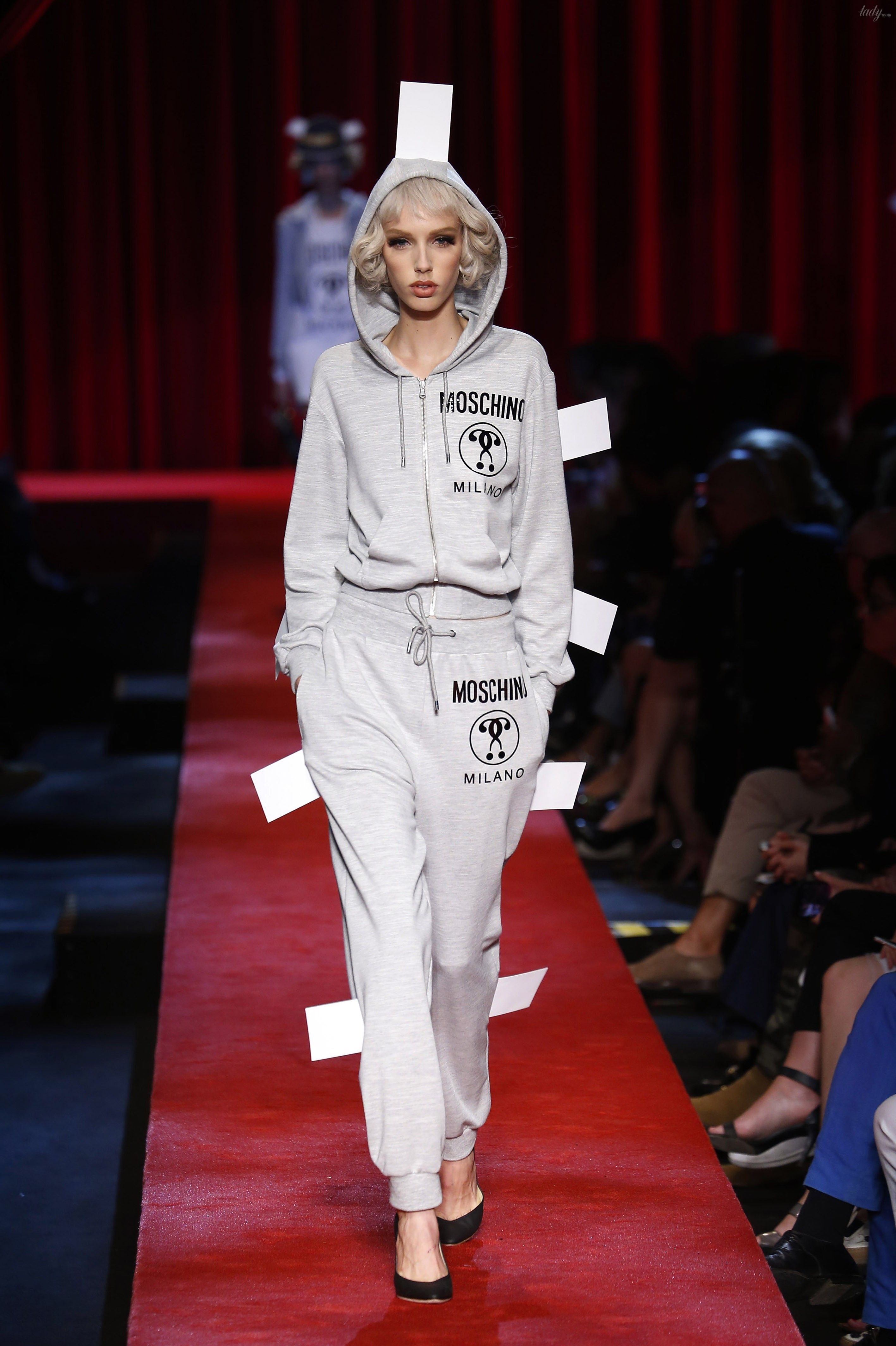 Коллекция Moschino прет-а-порте сезона весна-лето 2017_21
