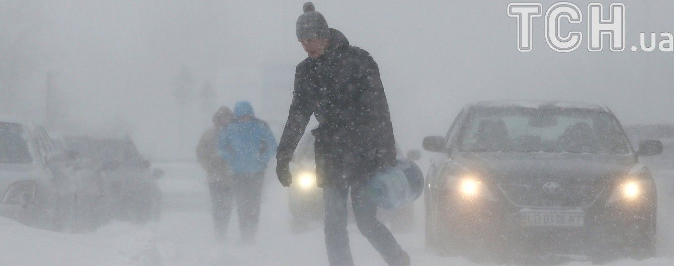 Снігопади повертаються. Синоптики розповіли, які регіони від негоди постраждають найбільше