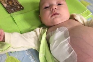 Врятуйте життя крихітній Мілєні