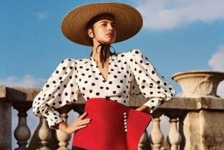 Затмила всех: красотка Шейк позировала в компании других моделей для журнала W