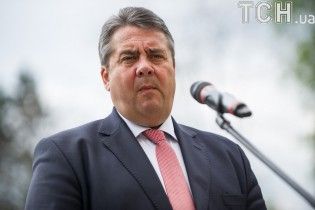 Німеччина і Франція знімуть з Росії санкції в разі досягнення миру в мінському процесі