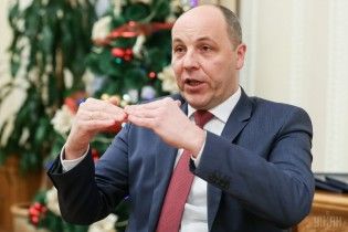 Парубий рассказал, когда подпишет закон о медицинской реформе