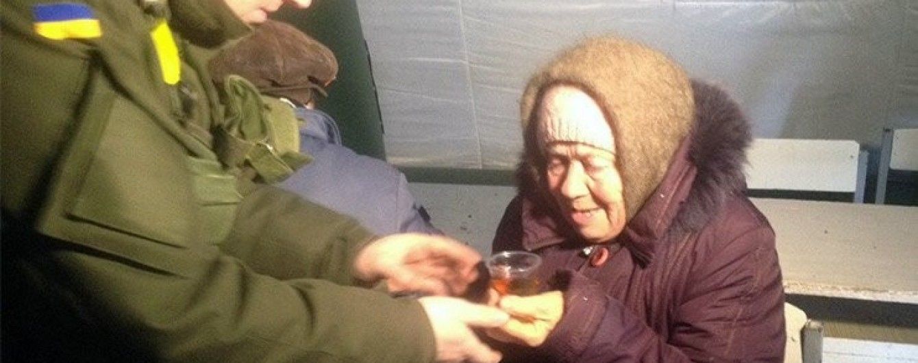 Для жителів Авдіївки волонтери створили пункти прийому допомоги по всій Україні. Повний список