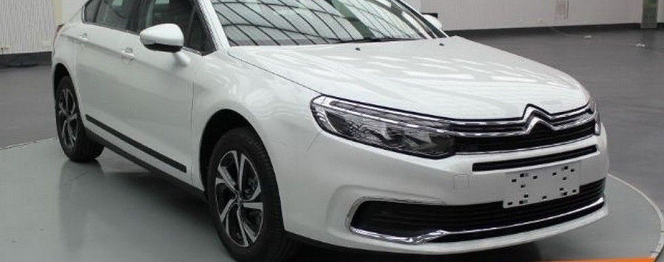 В Сети появились фото обновленного Citroen C5