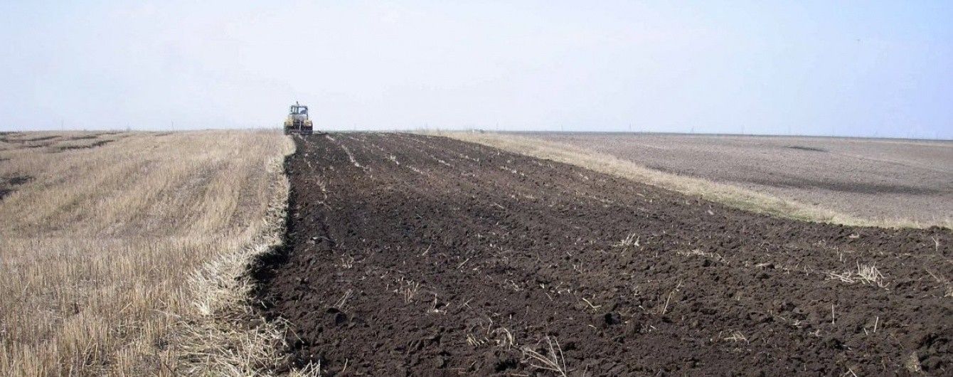 Приватні фірми наживають статки на землях Міністерства оборони