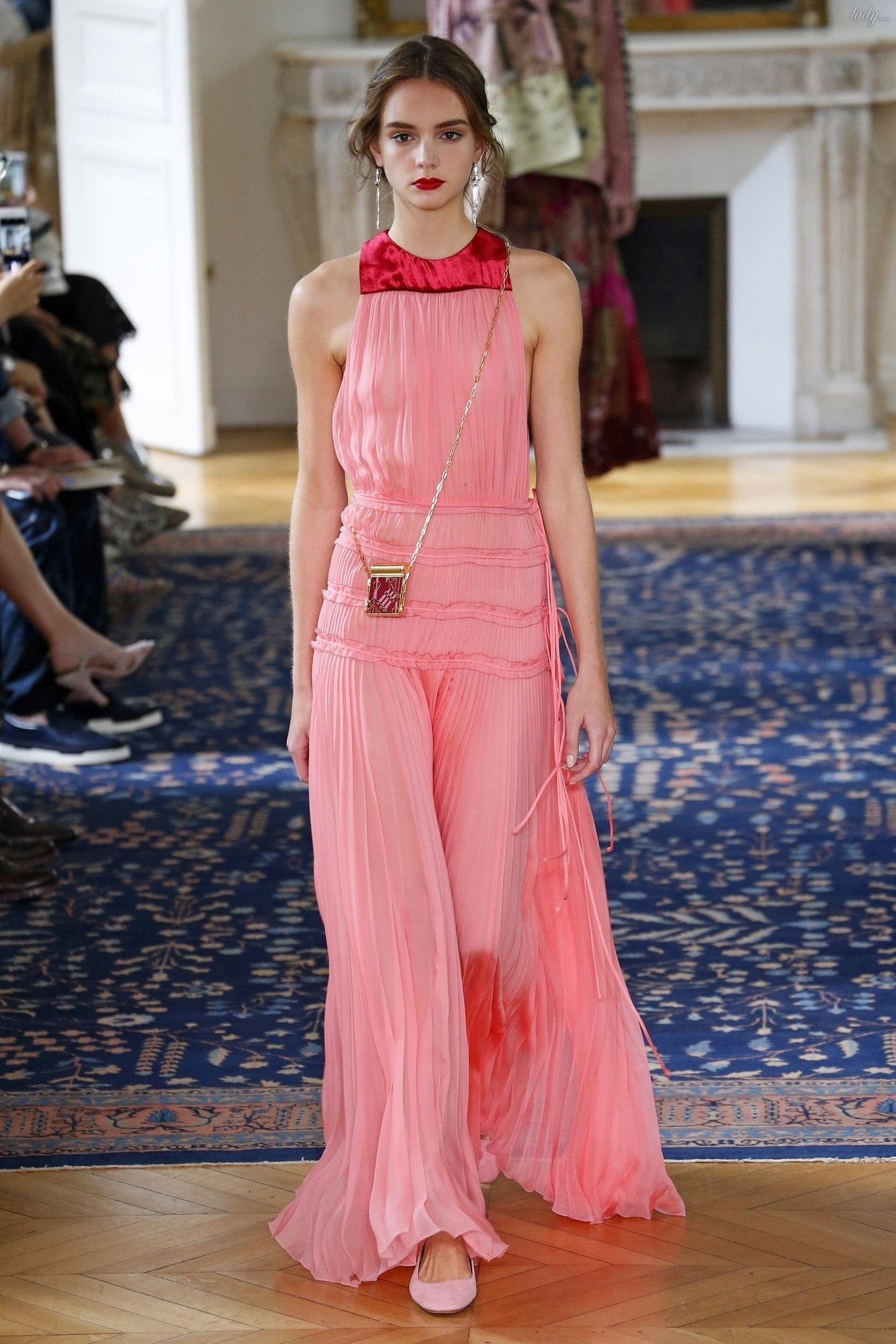 Коллекция Valentino прет-а-порте сезона весна-лето 2017_48