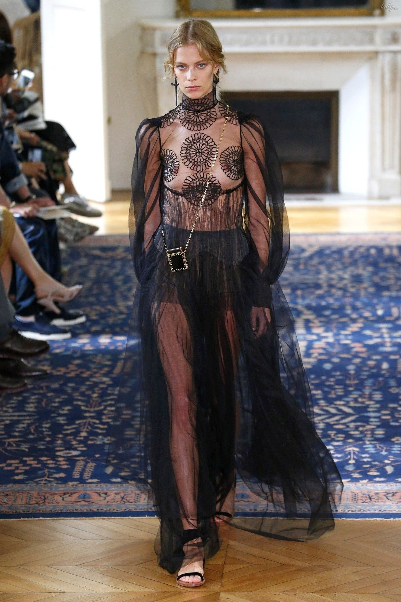 Коллекция Valentino прет-а-порте сезона весна-лето 2017_60