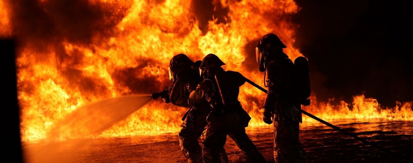 На Рівненщині підлітка прив'язали до дерева та намагалися спалити живцем