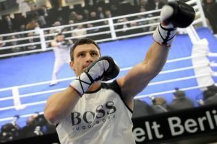 Кличко вимагає рівного гонорару з Валуєвим
